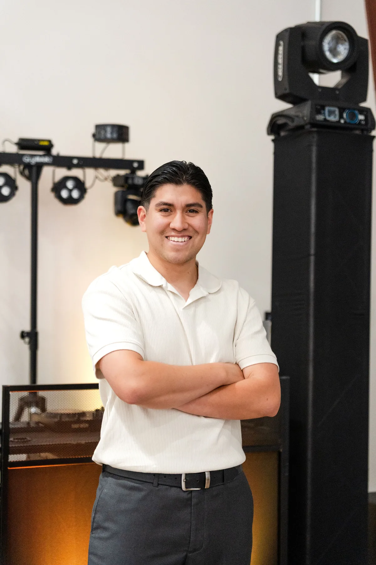 DJ Foca, bilingual DJ and MC in Sioux Falls, South Dakota